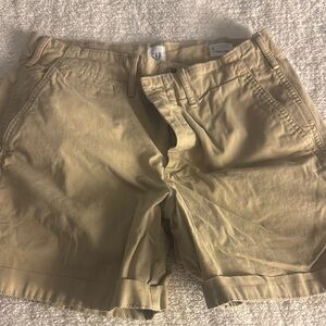 GAP Tan Cargo Shorts with Classic Design